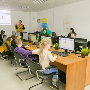 Новый класс в развлекательном центре города Томска! Скоро открытие! - КИБЕРшкола программирования для детей, компьютерные курсы для школьников, начинающих и подростков - KIBERone г. Лиски